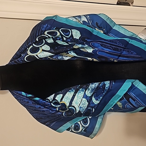 Chico's Accessories - NWOT CHICO'S Square Scarf